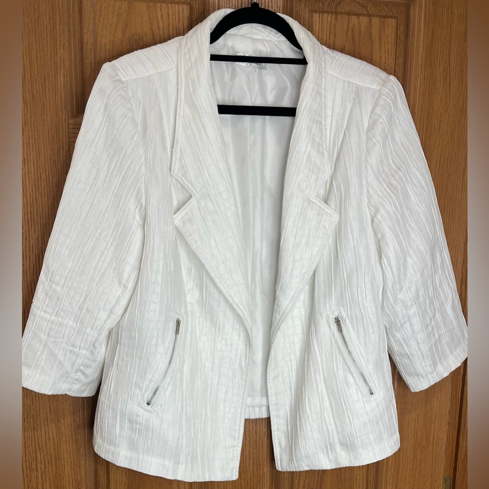 Dress Barn Crinkle Textured White Blazer